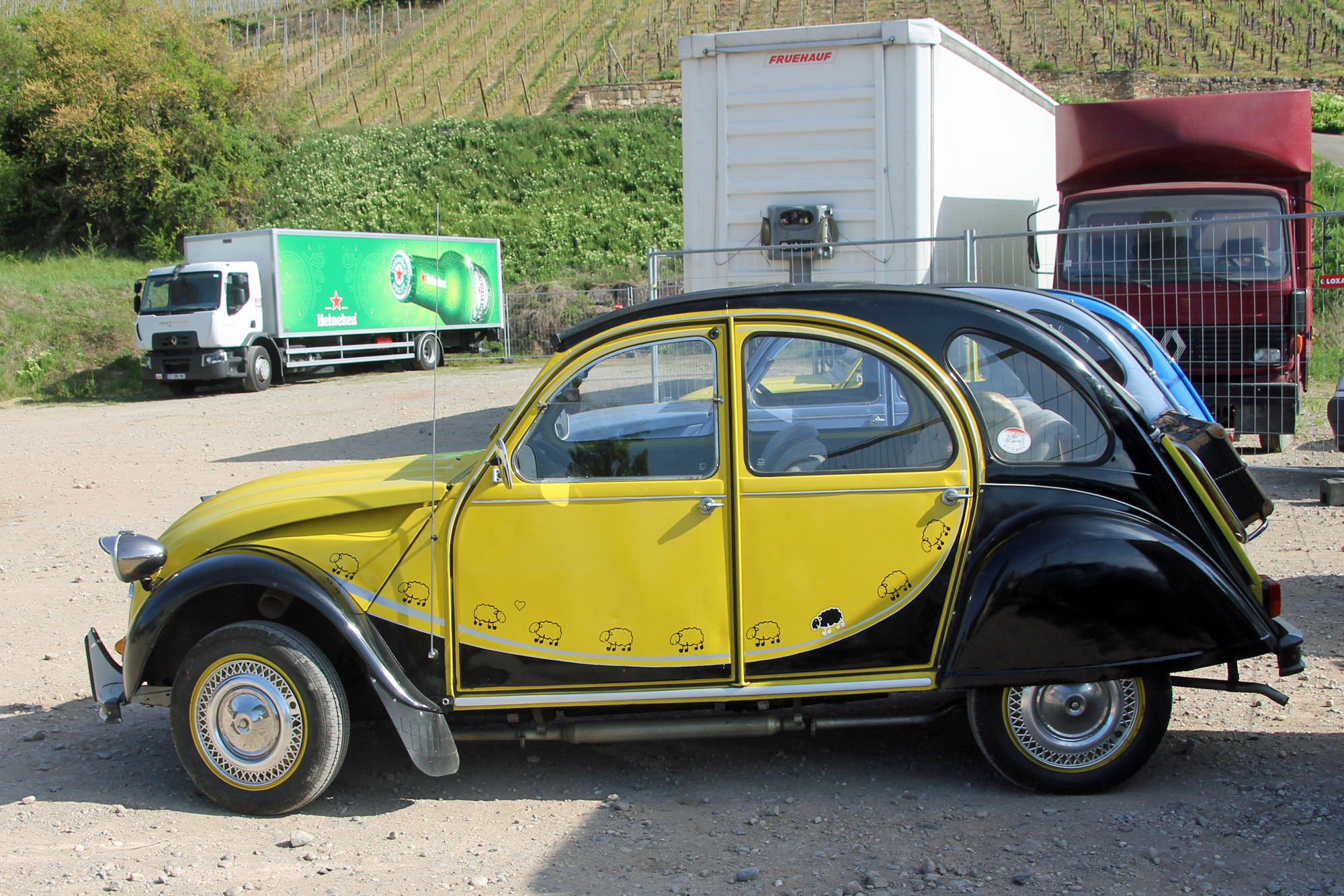 Citroën 2cv transformée (peinture)