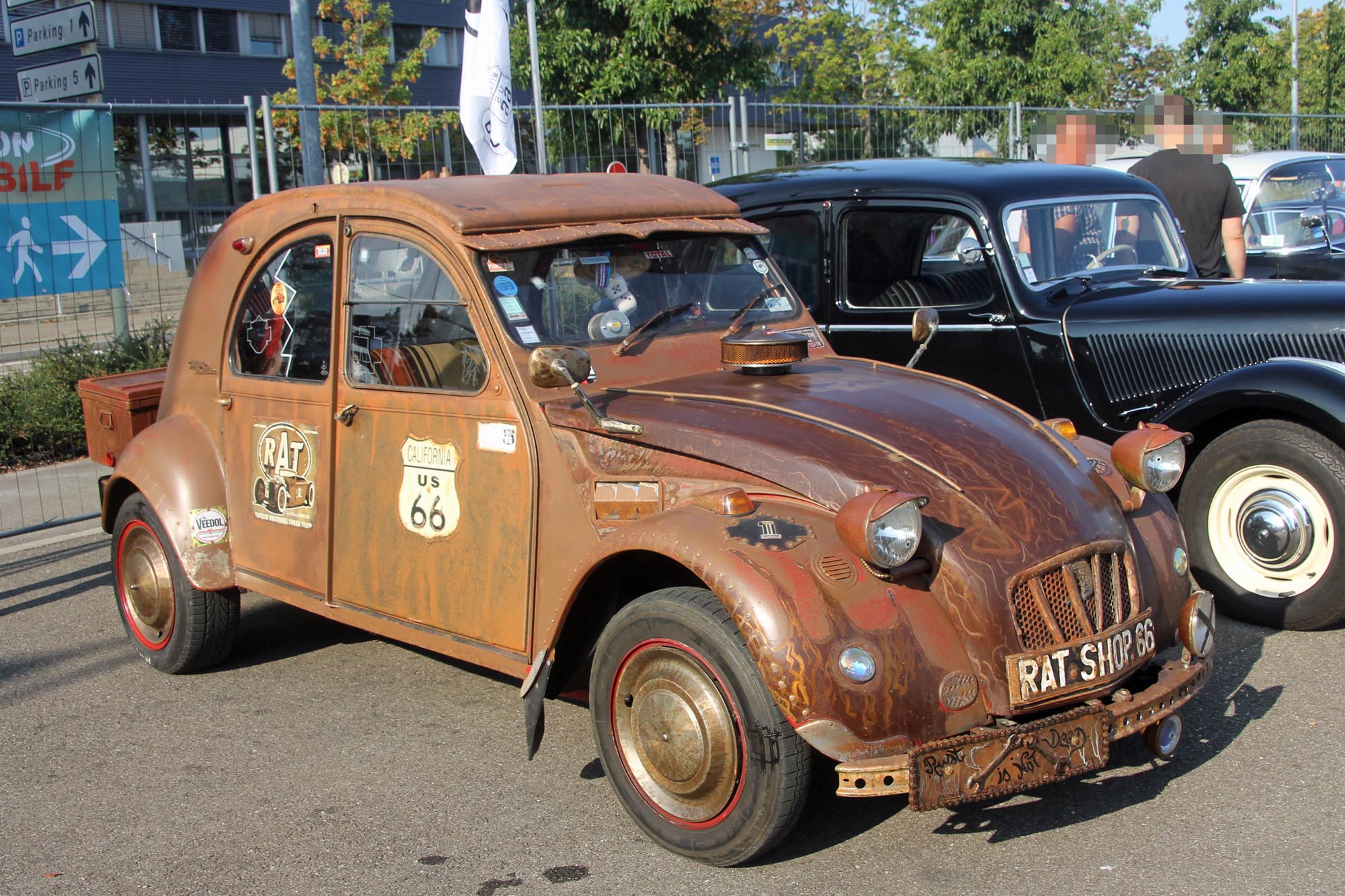 Citroën 2cv transformée (peinture)