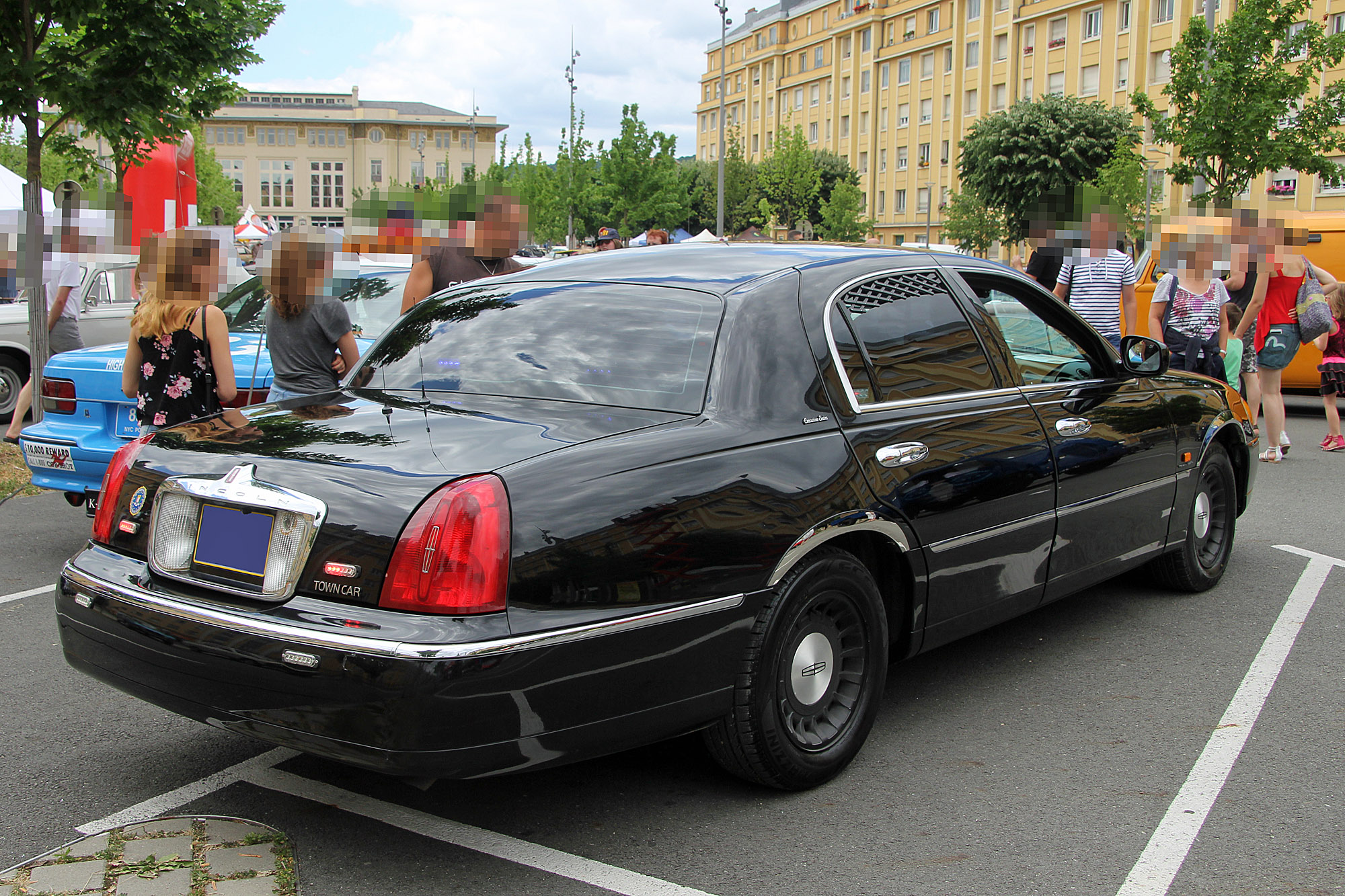 Lincoln Town car 3