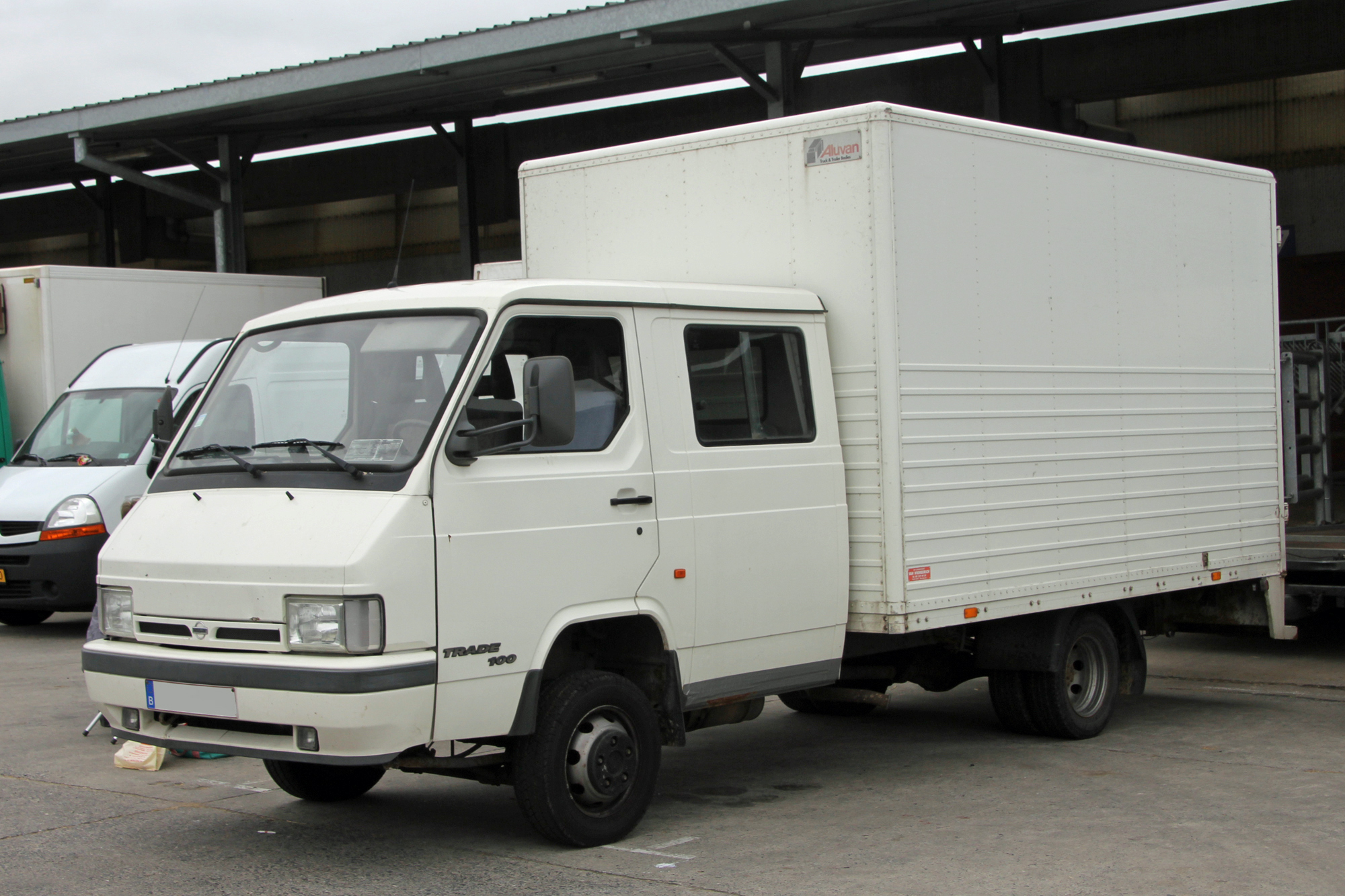 Nissan Trade 100