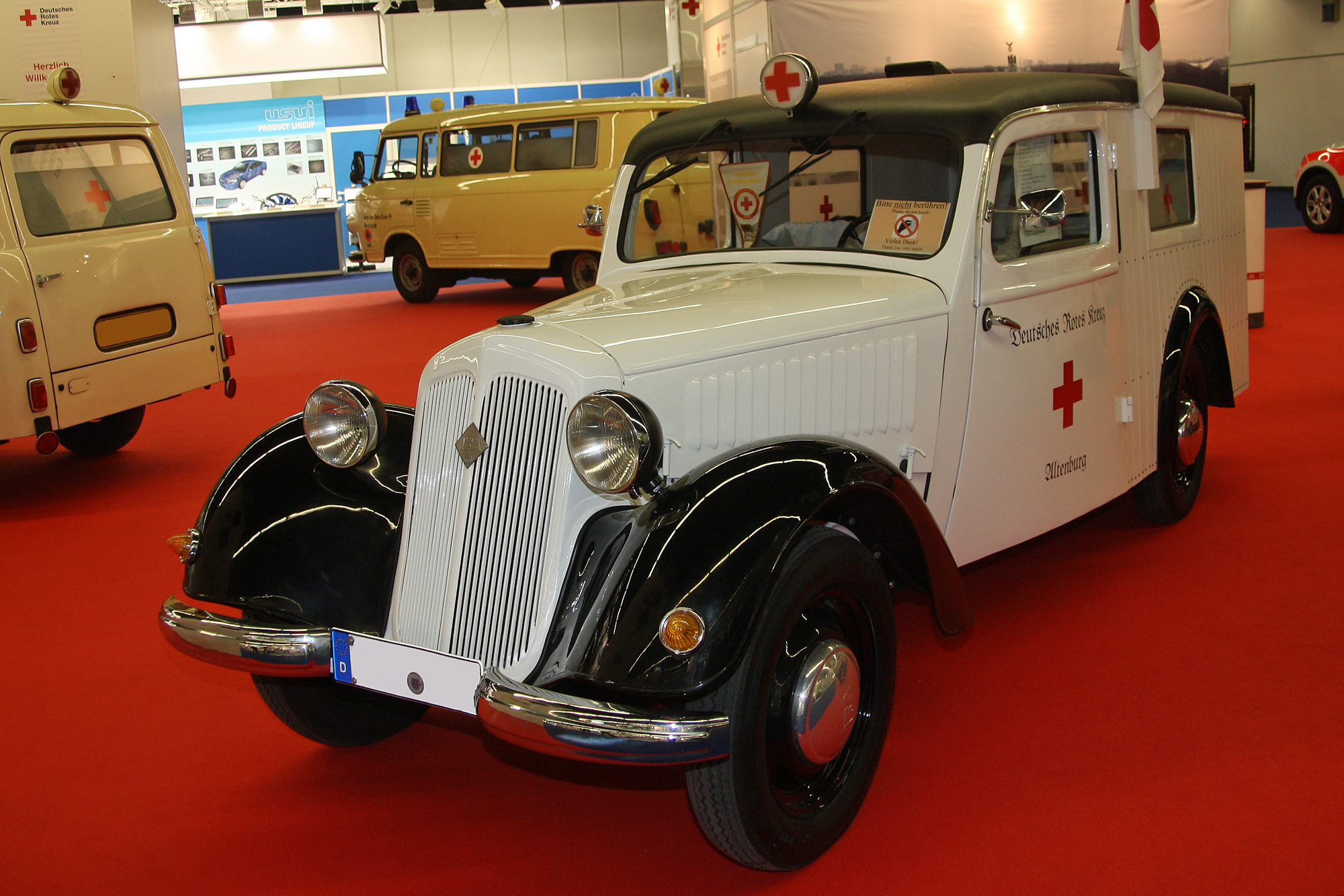 Ifa F8 ambulance