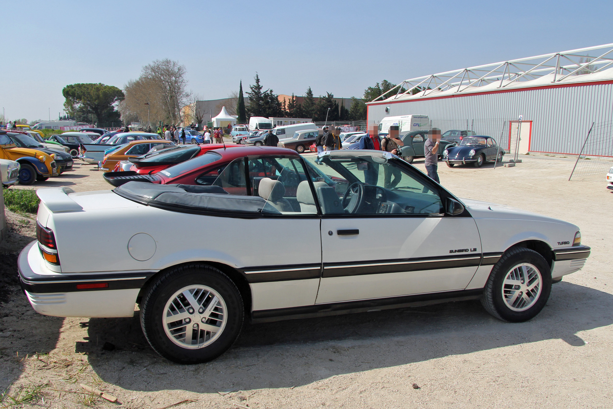 Pontiac Sunbird