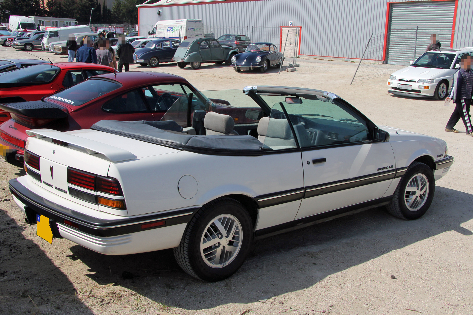 Pontiac Sunbird