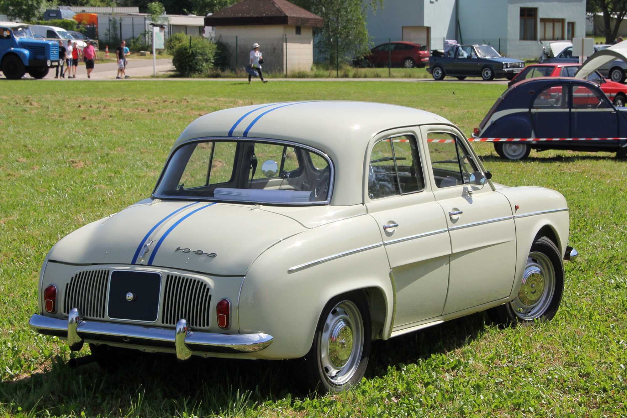 Renault Dauphine 1093