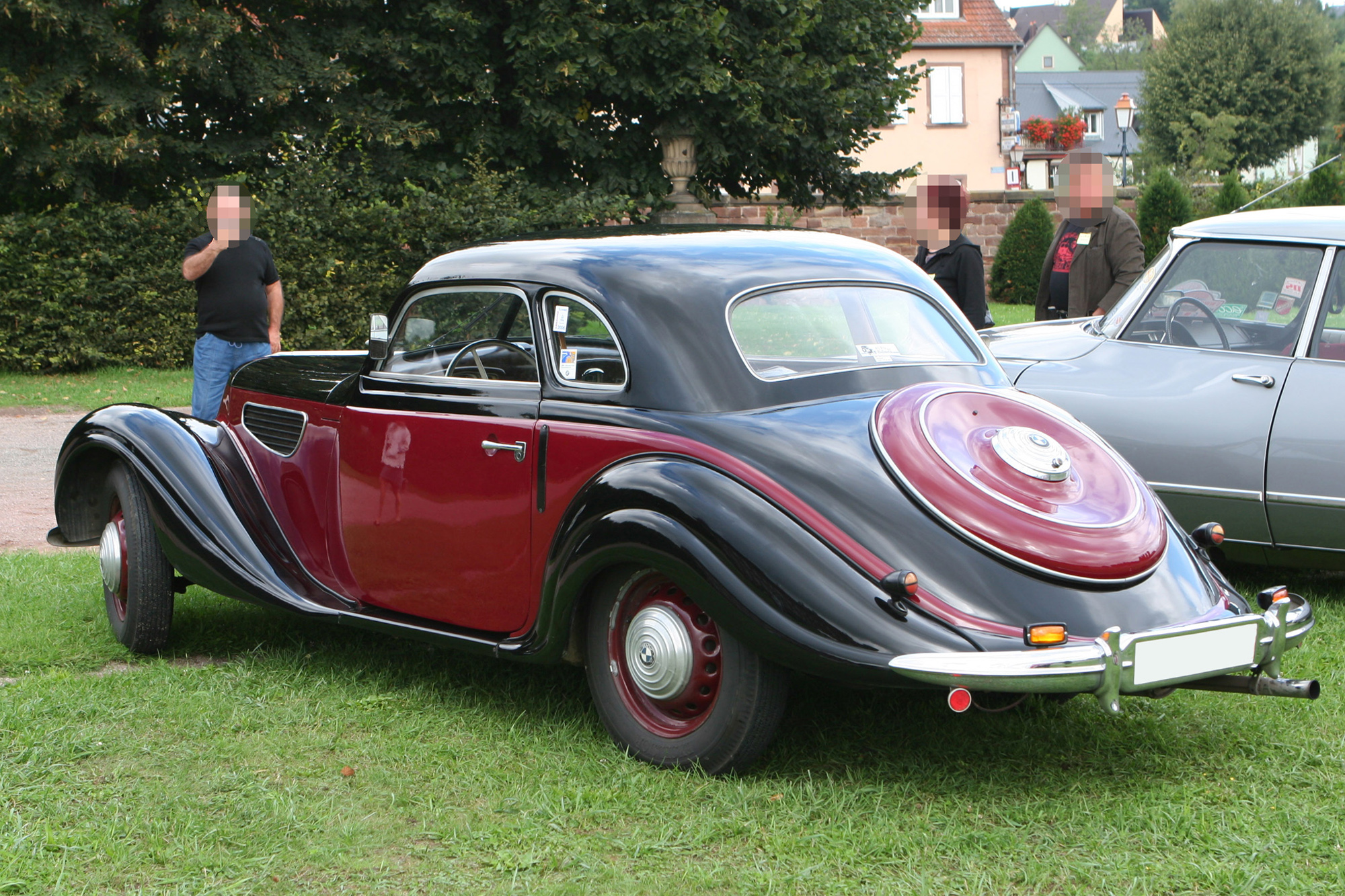 BMW 327