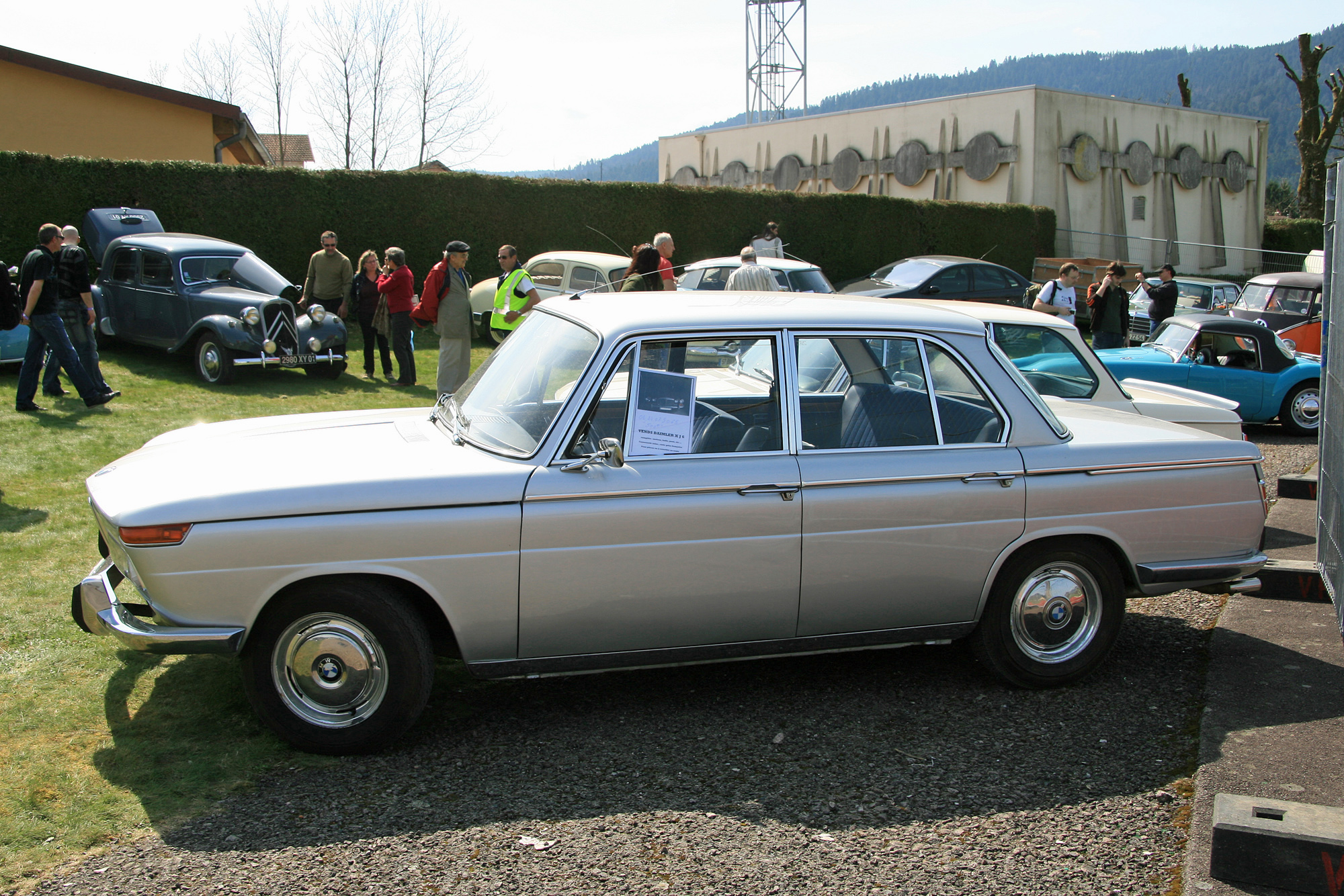 BMW 2000 E08