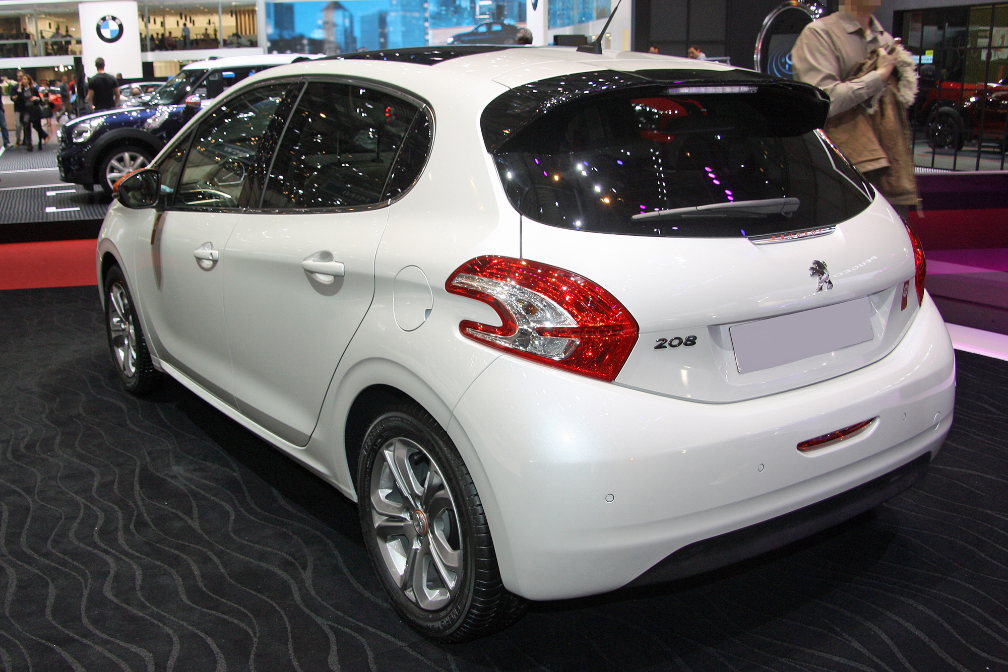 Peugeot 208 1 phase 1 série spéciale