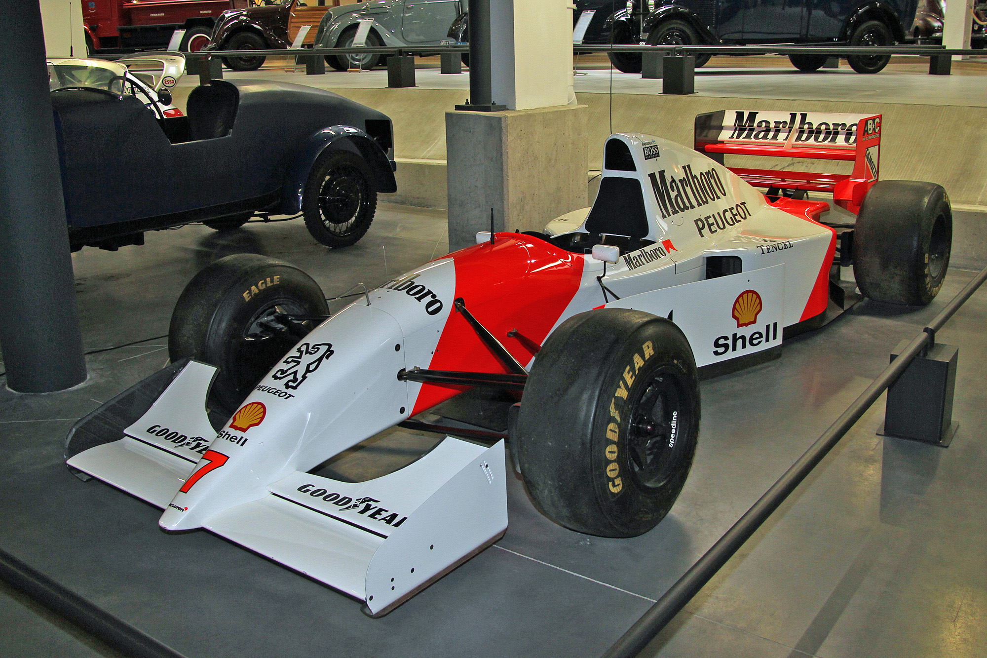 Peugeot Mc Laren Peugeot MP4 9