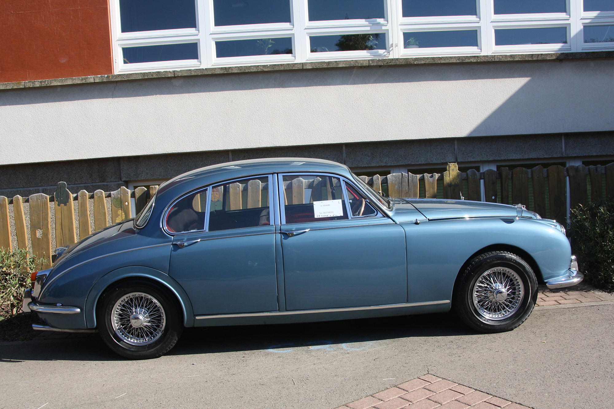 Daimler 250 V8