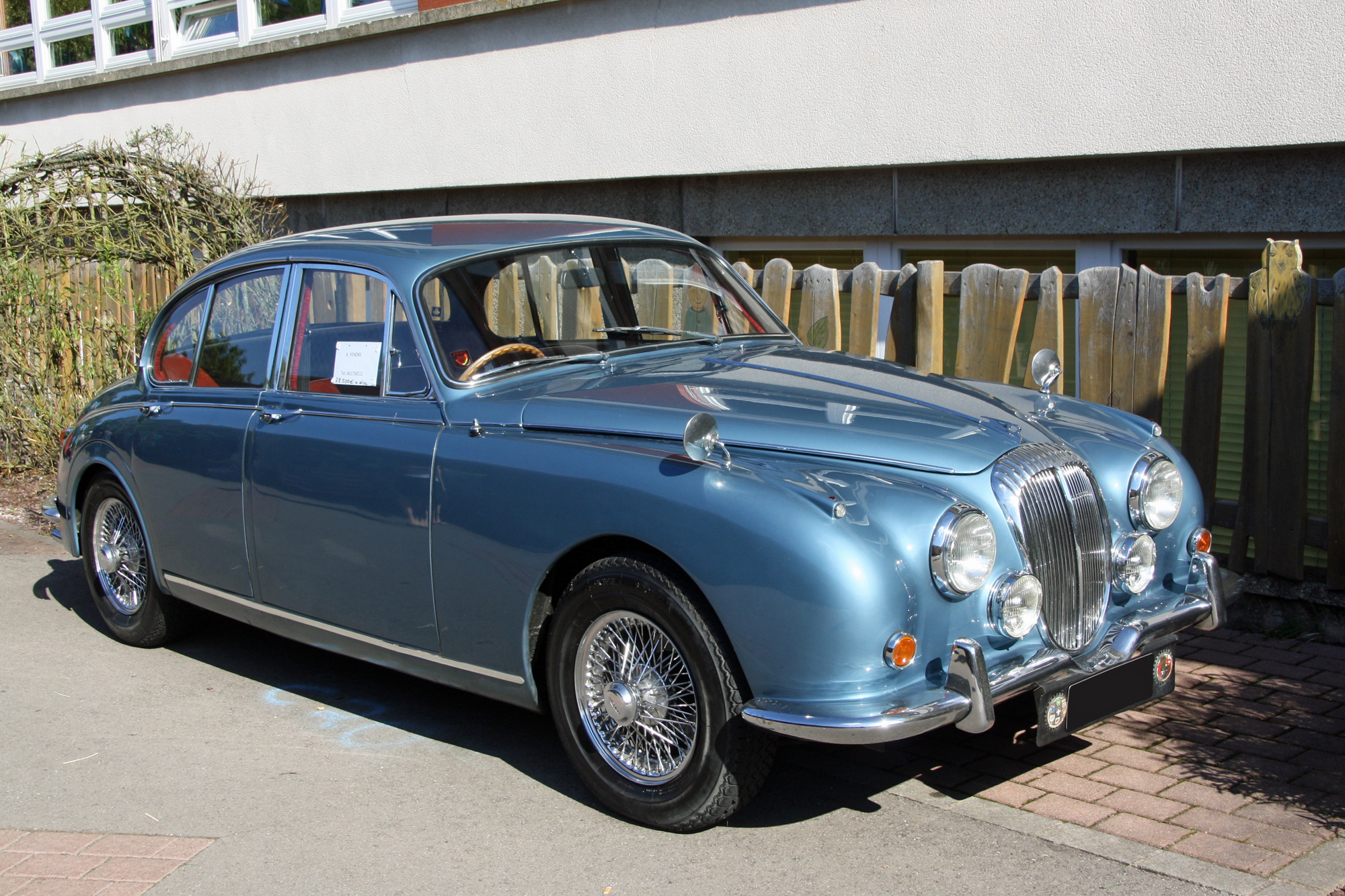 Daimler 250 V8