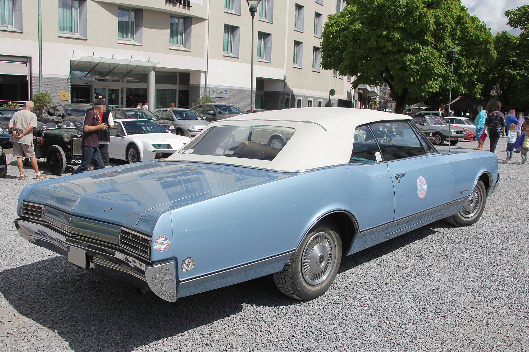 Oldsmobile 88 6