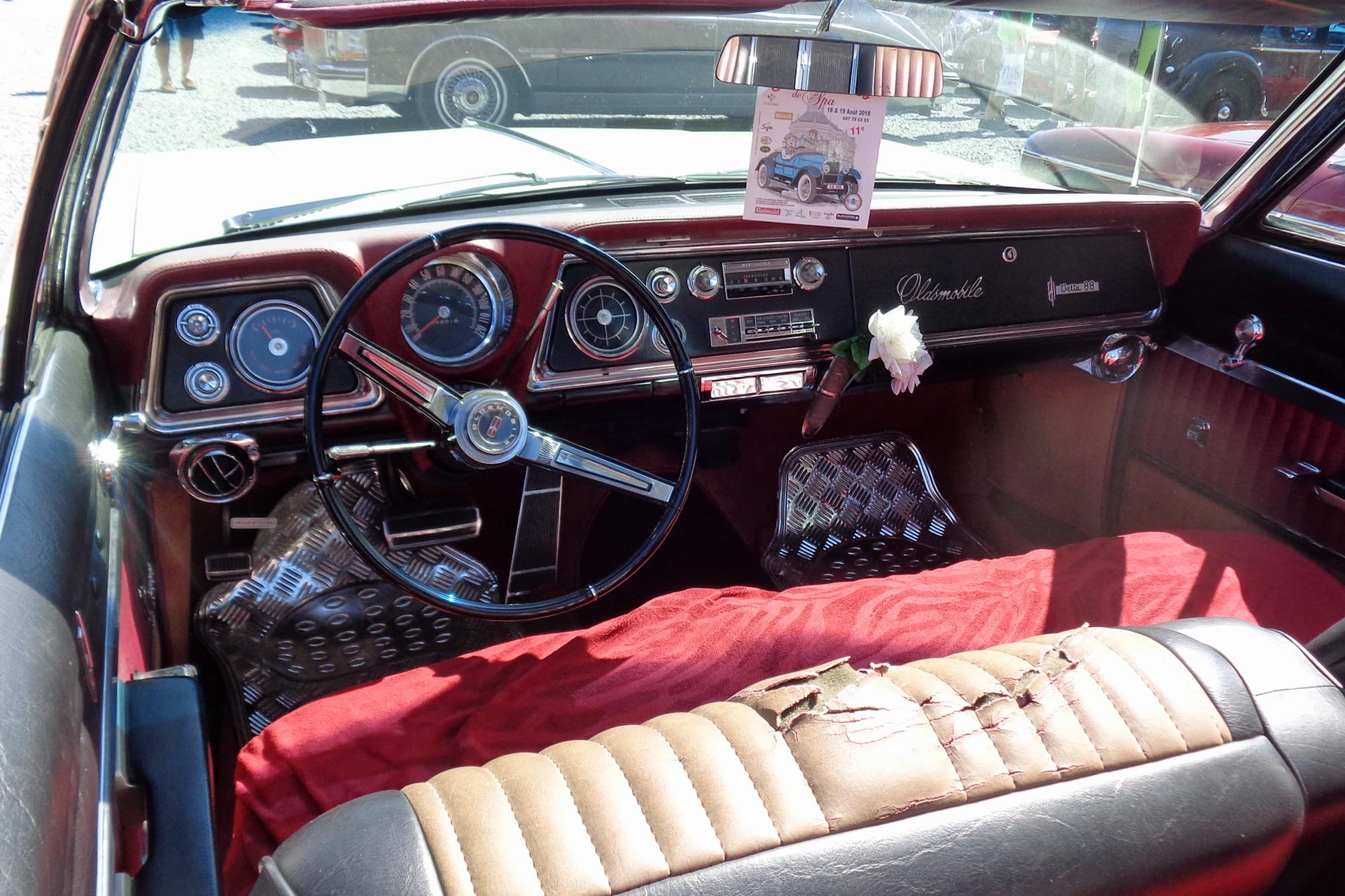 Oldsmobile 88 6