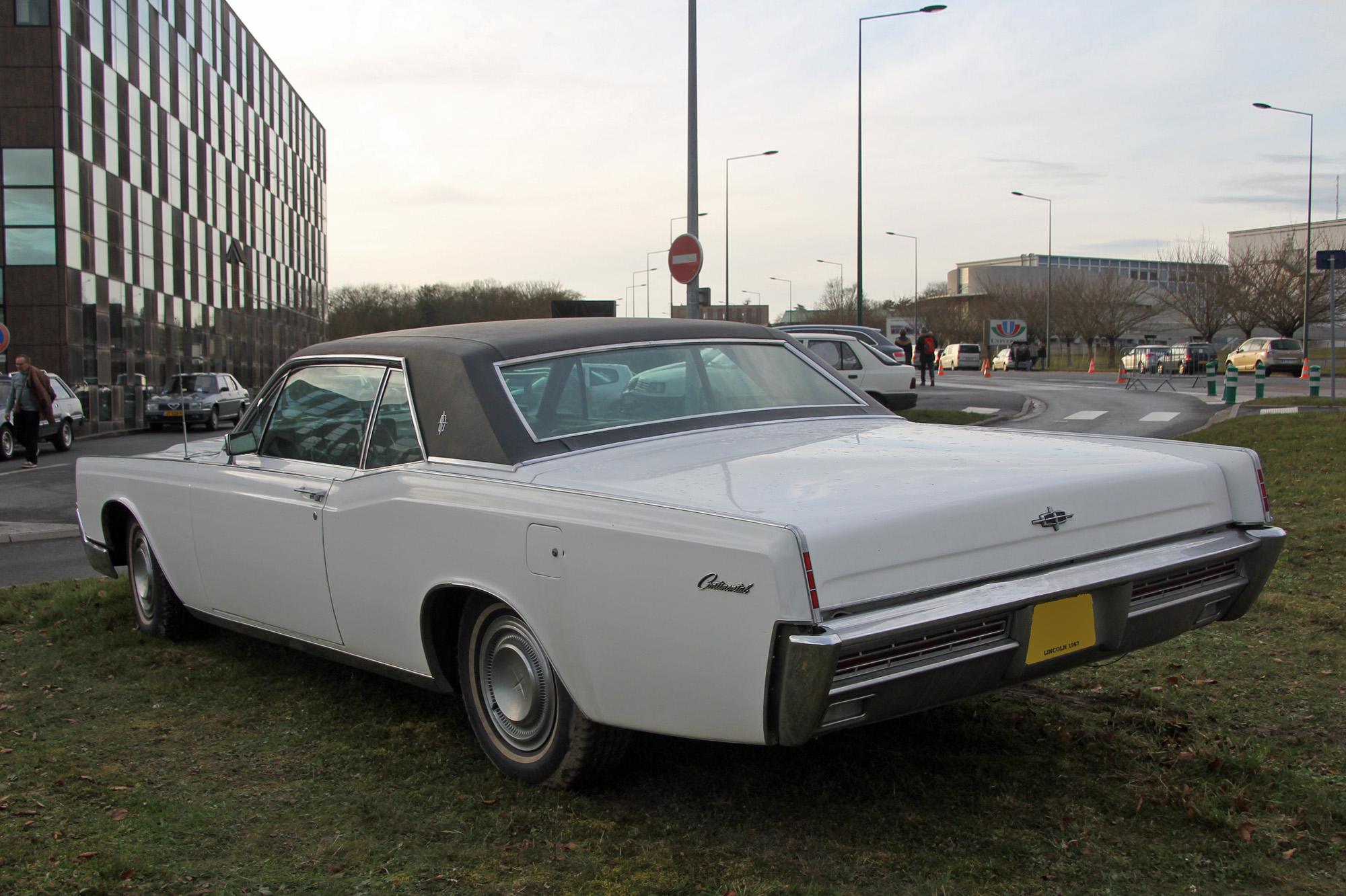 Lincoln Continental mk4
