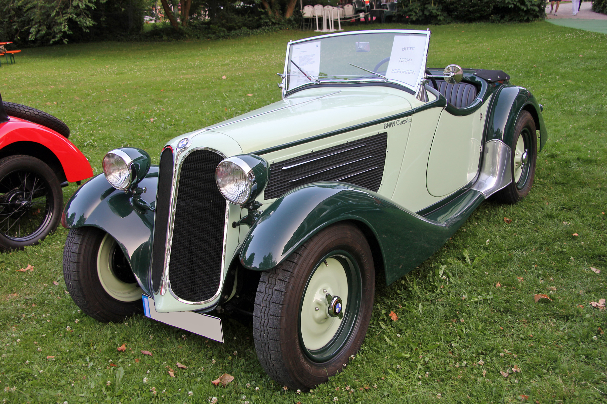 BMW 319
