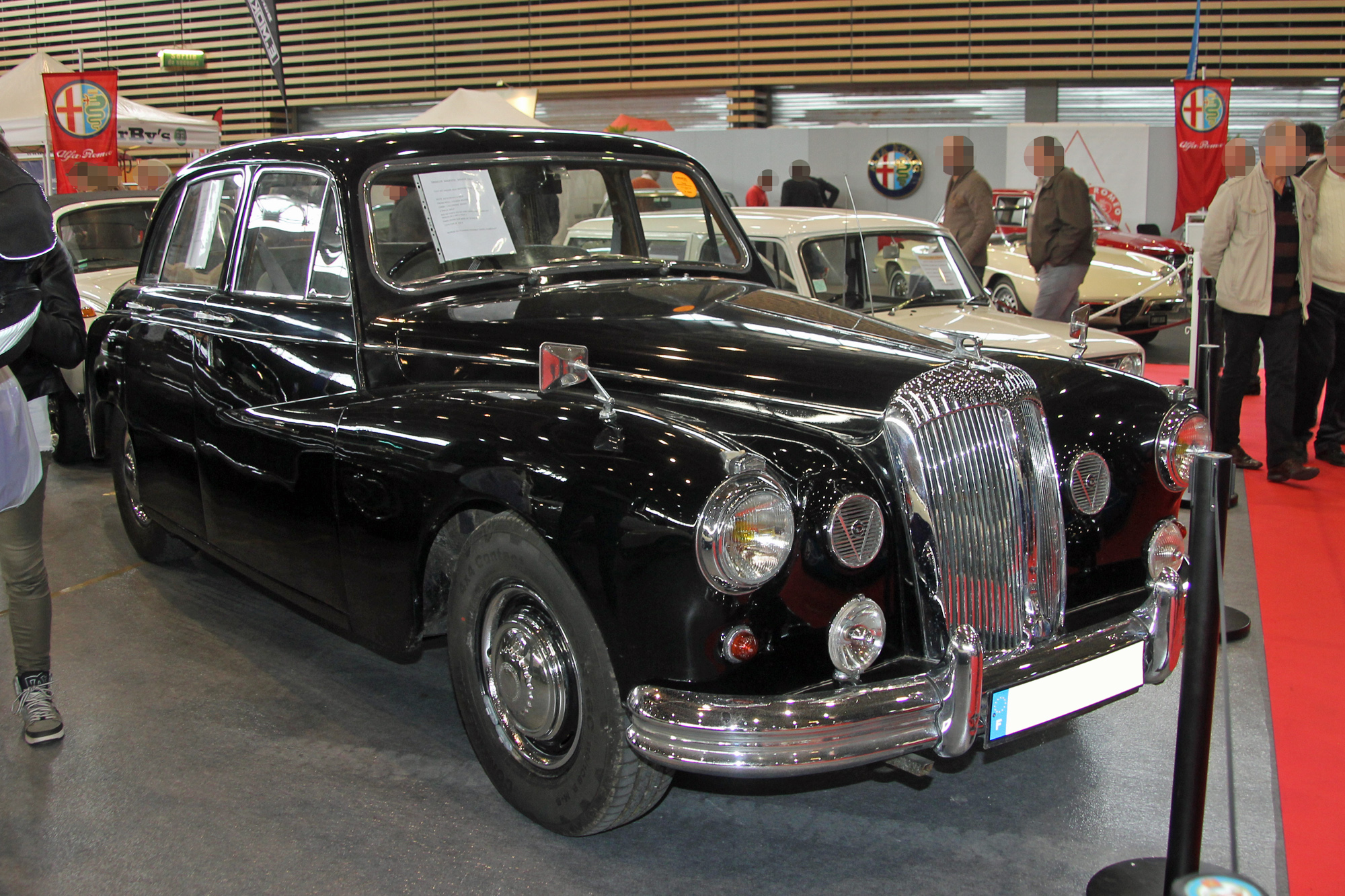 Daimler Majestic major