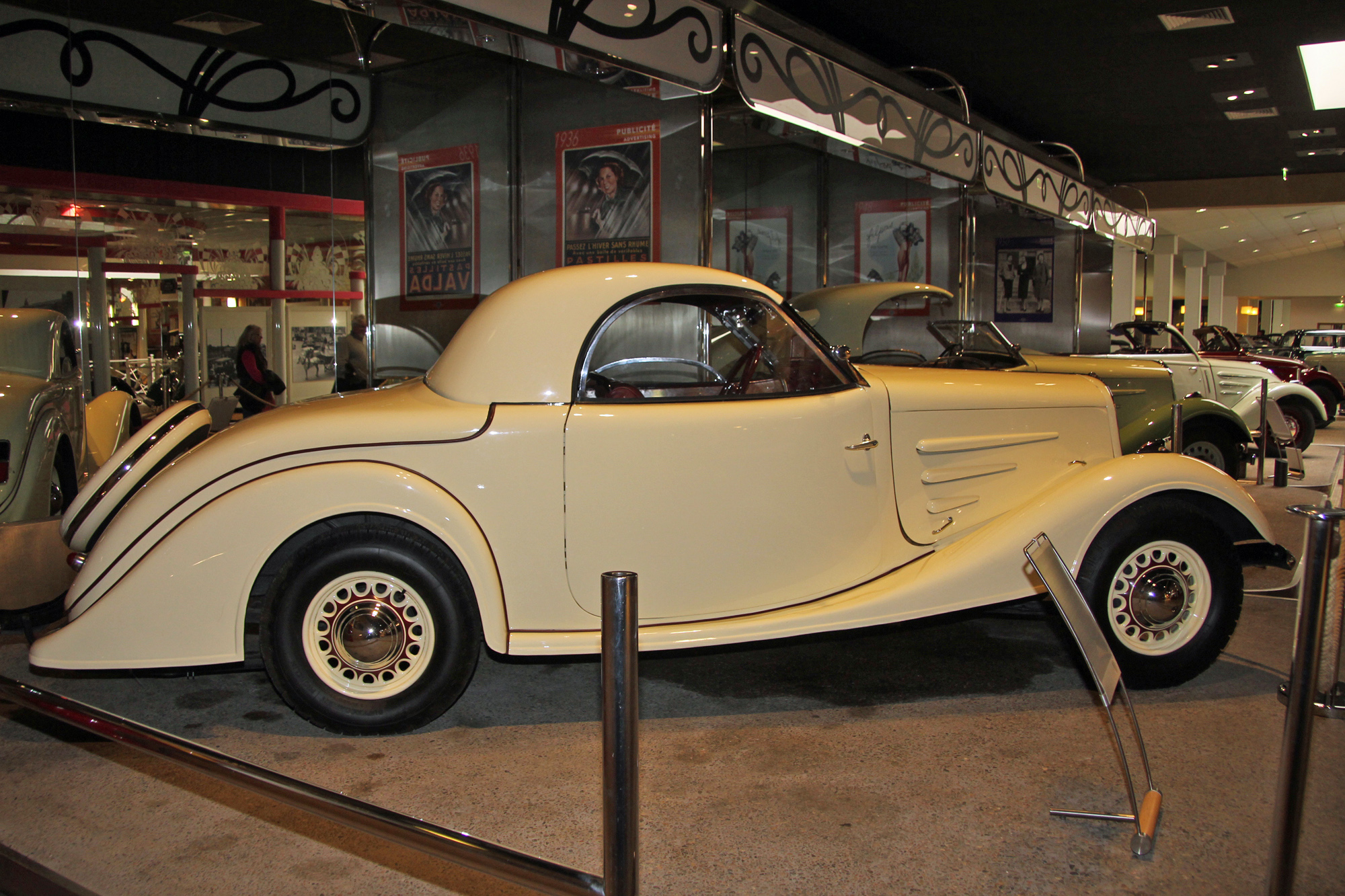 Peugeot 401