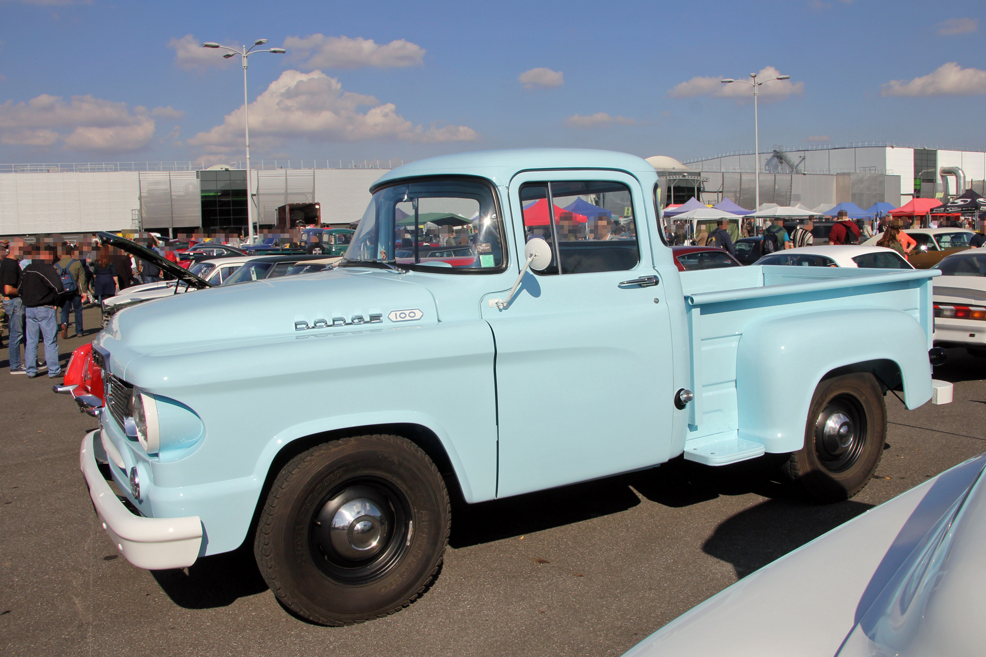 Dodge D100
