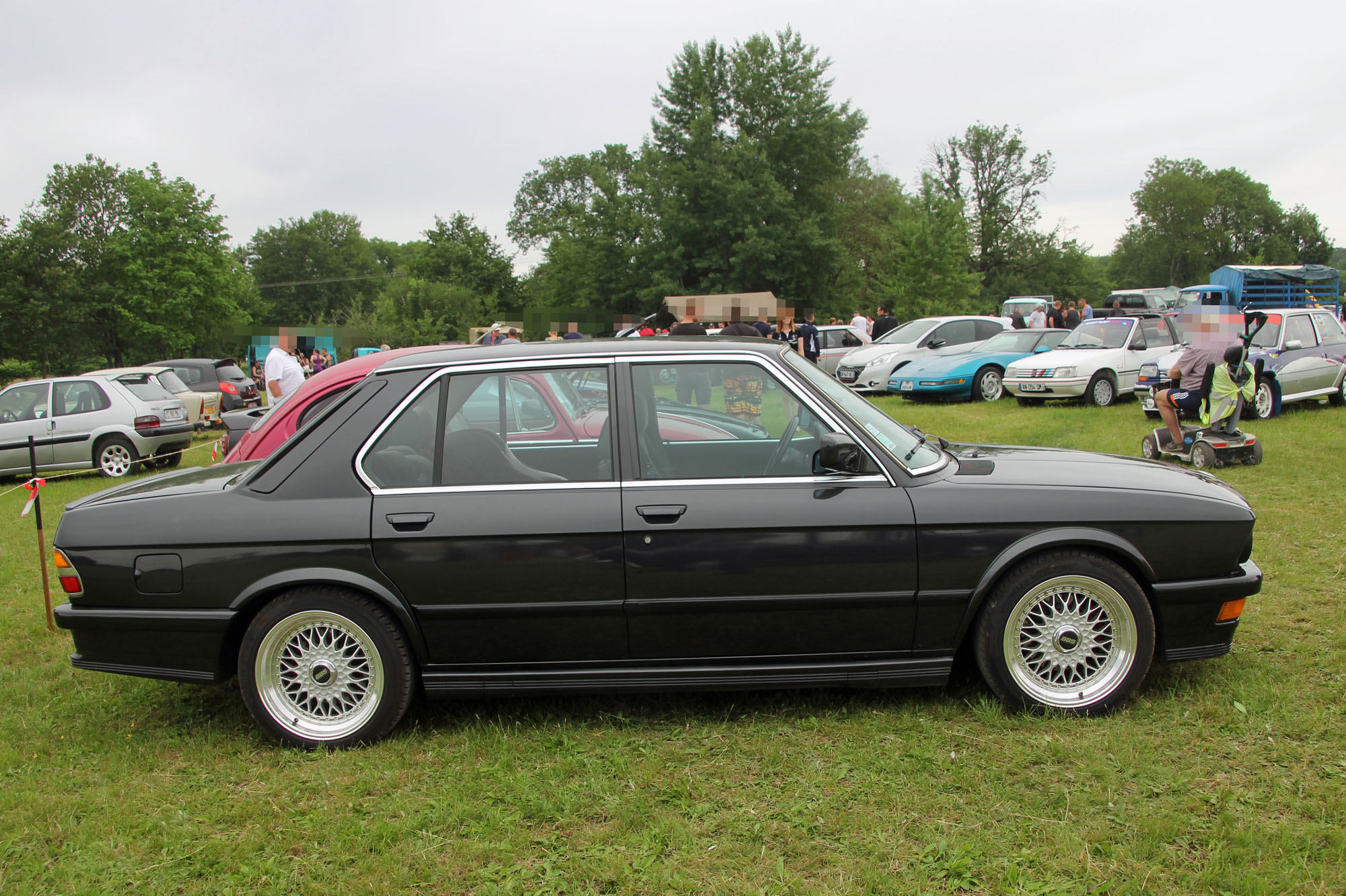 BMW M5 E28