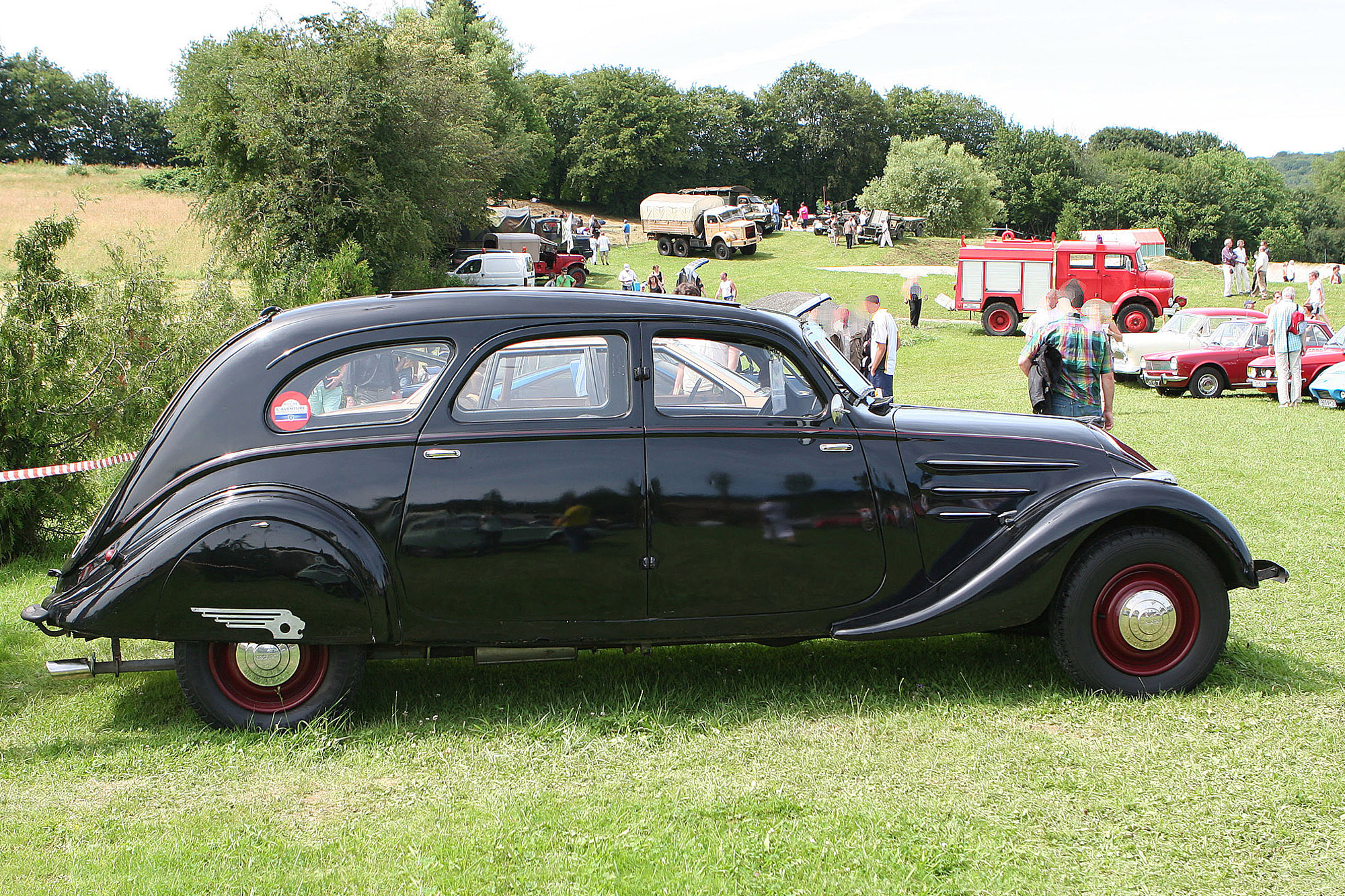 Peugeot 402
