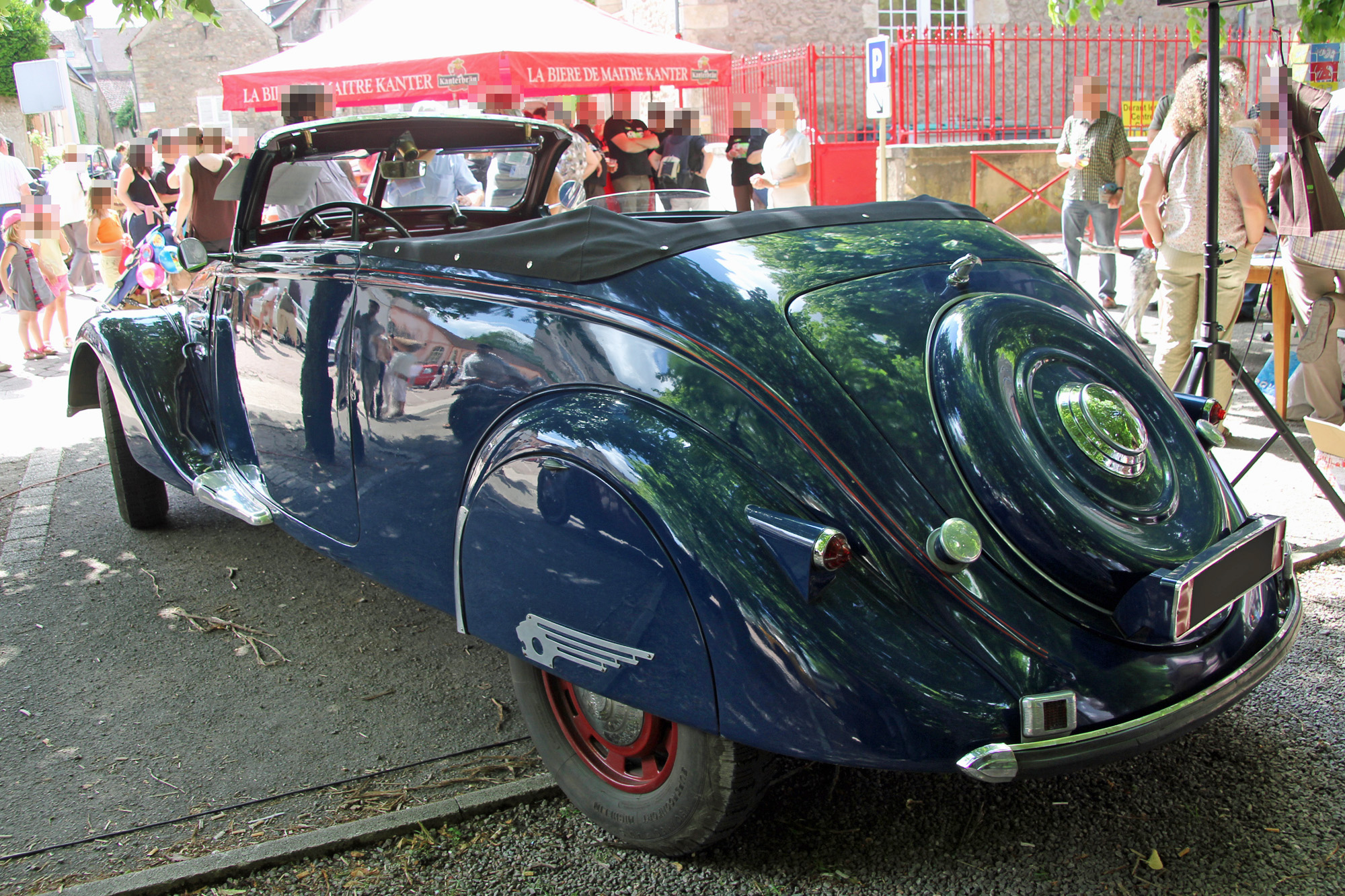 Peugeot 402