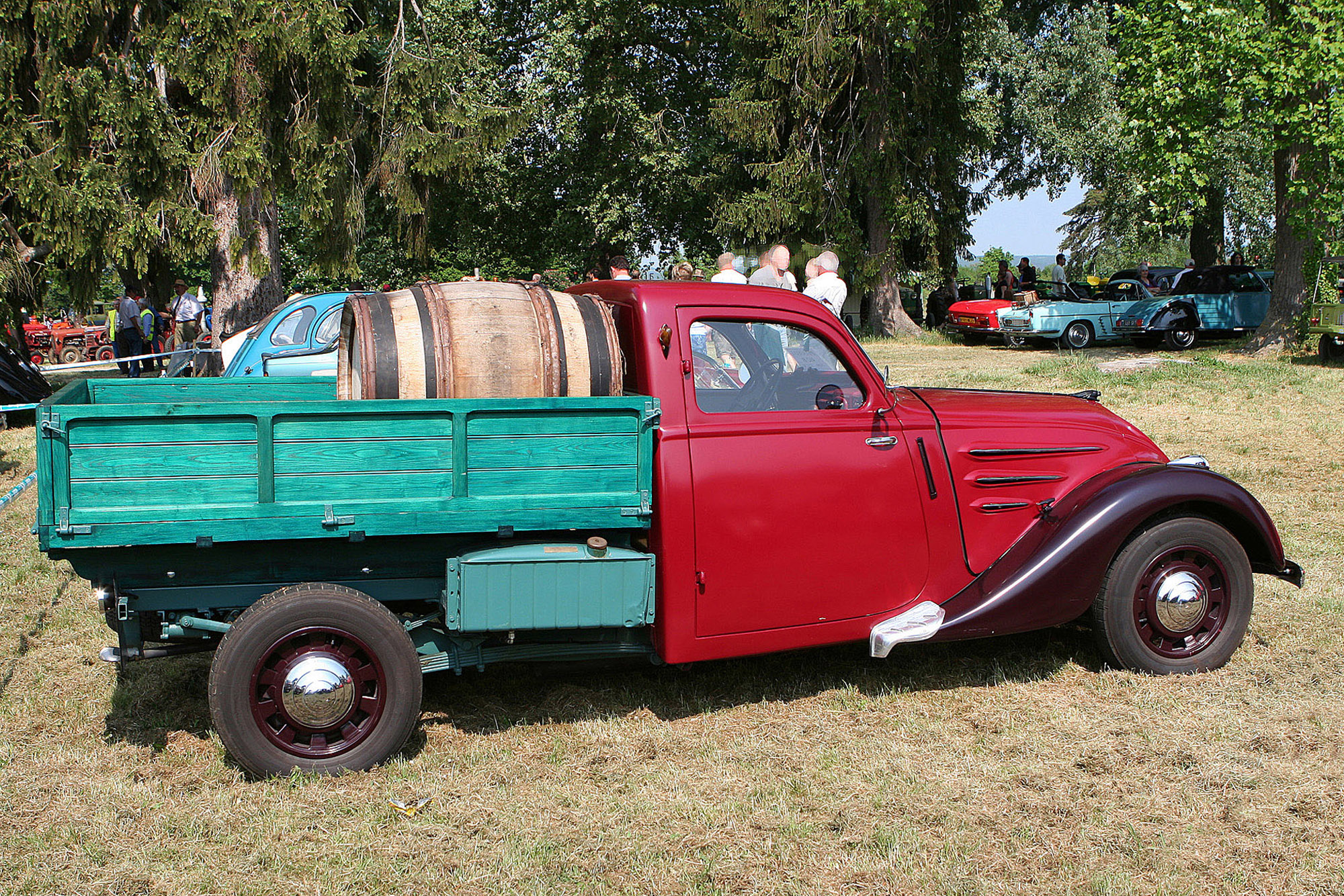 Peugeot 402