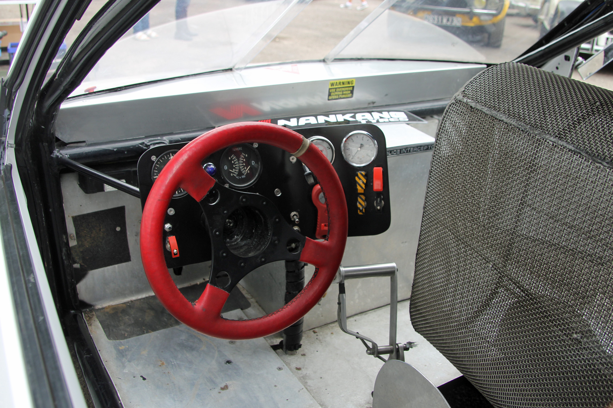 Peugeot 205 à réaction