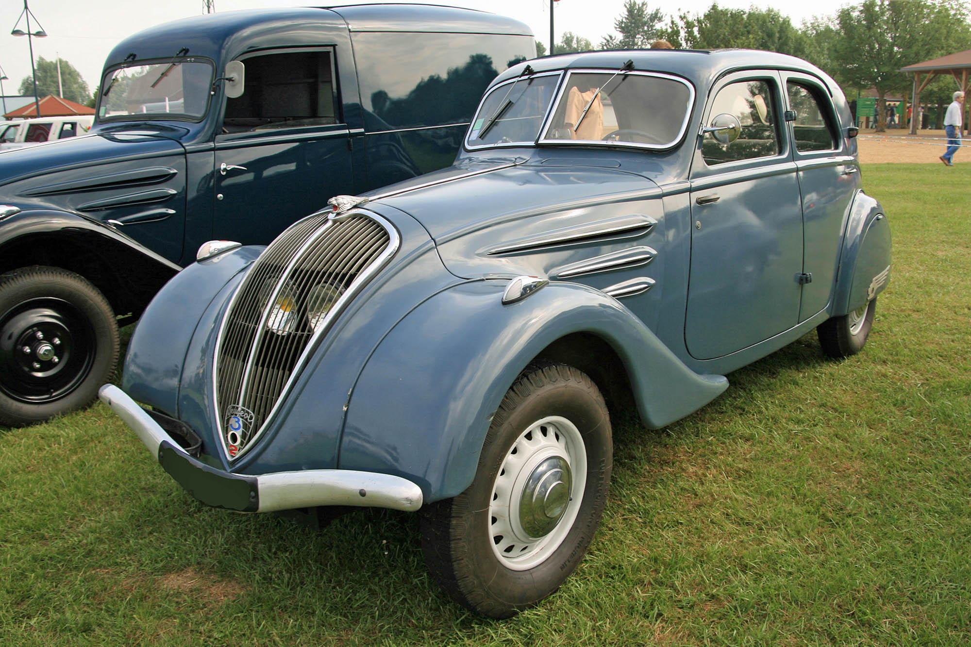 Peugeot 302
