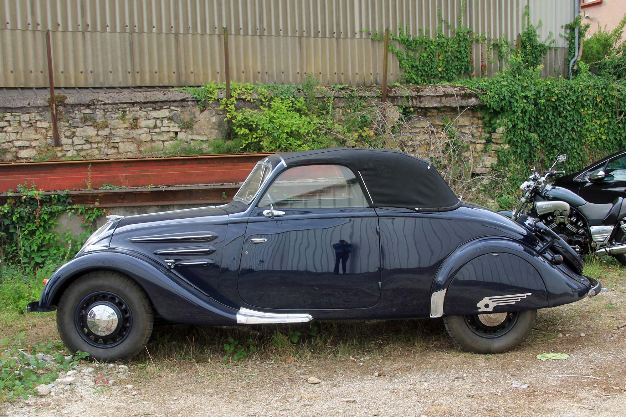 Peugeot 302