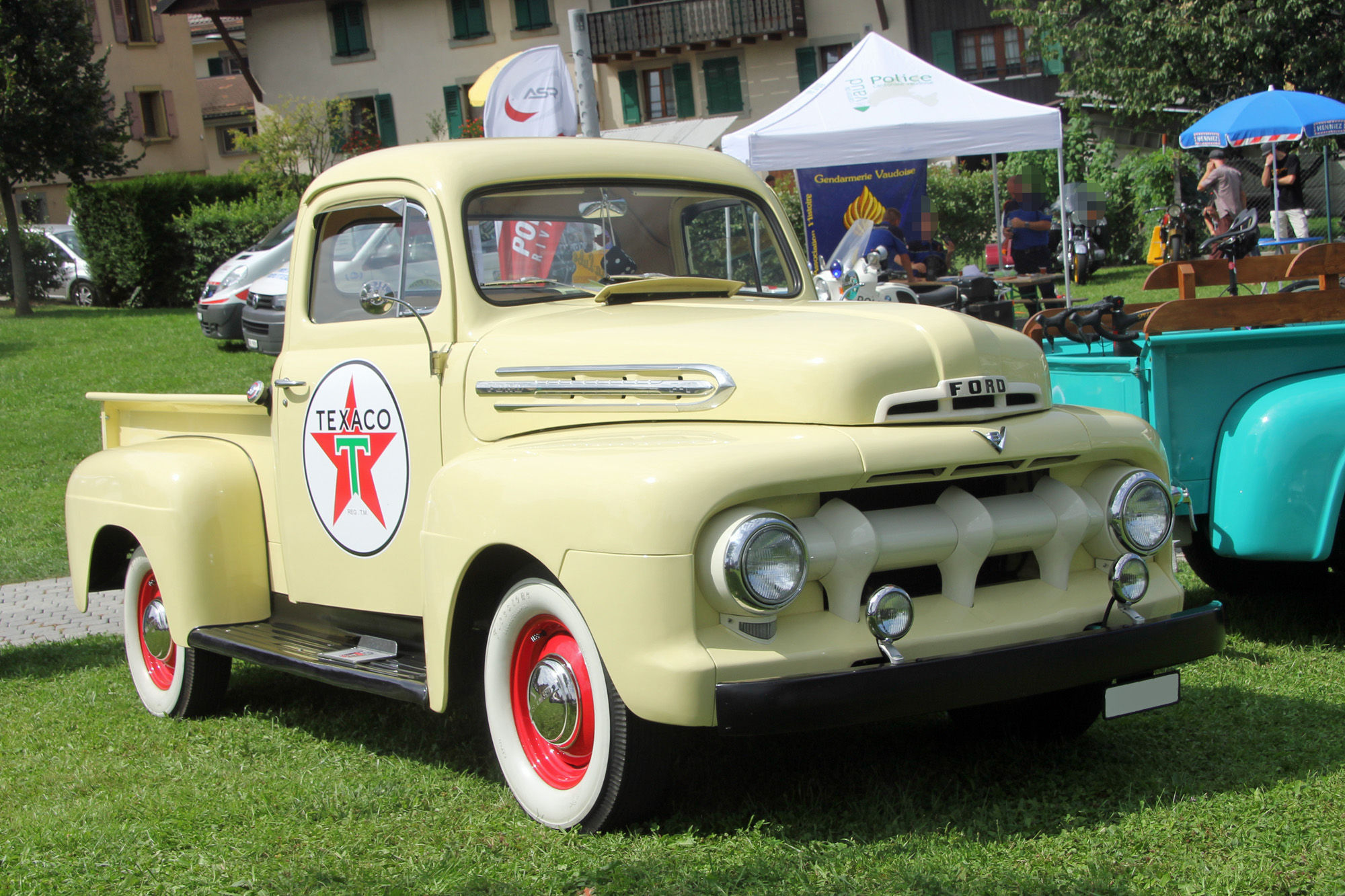 Ford USA F pick-up 1 1951
