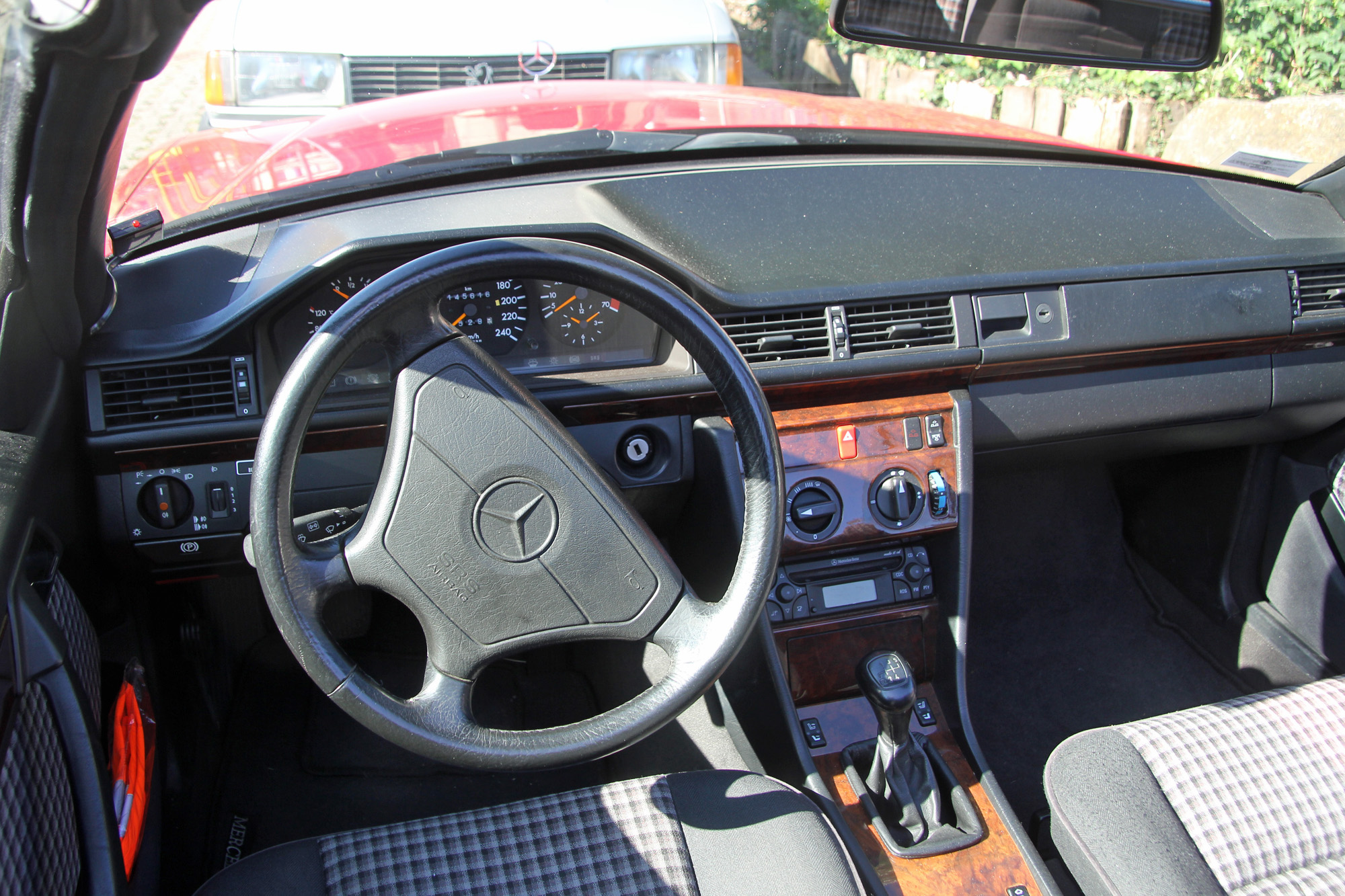 Mercedes-Benz Classe E W124