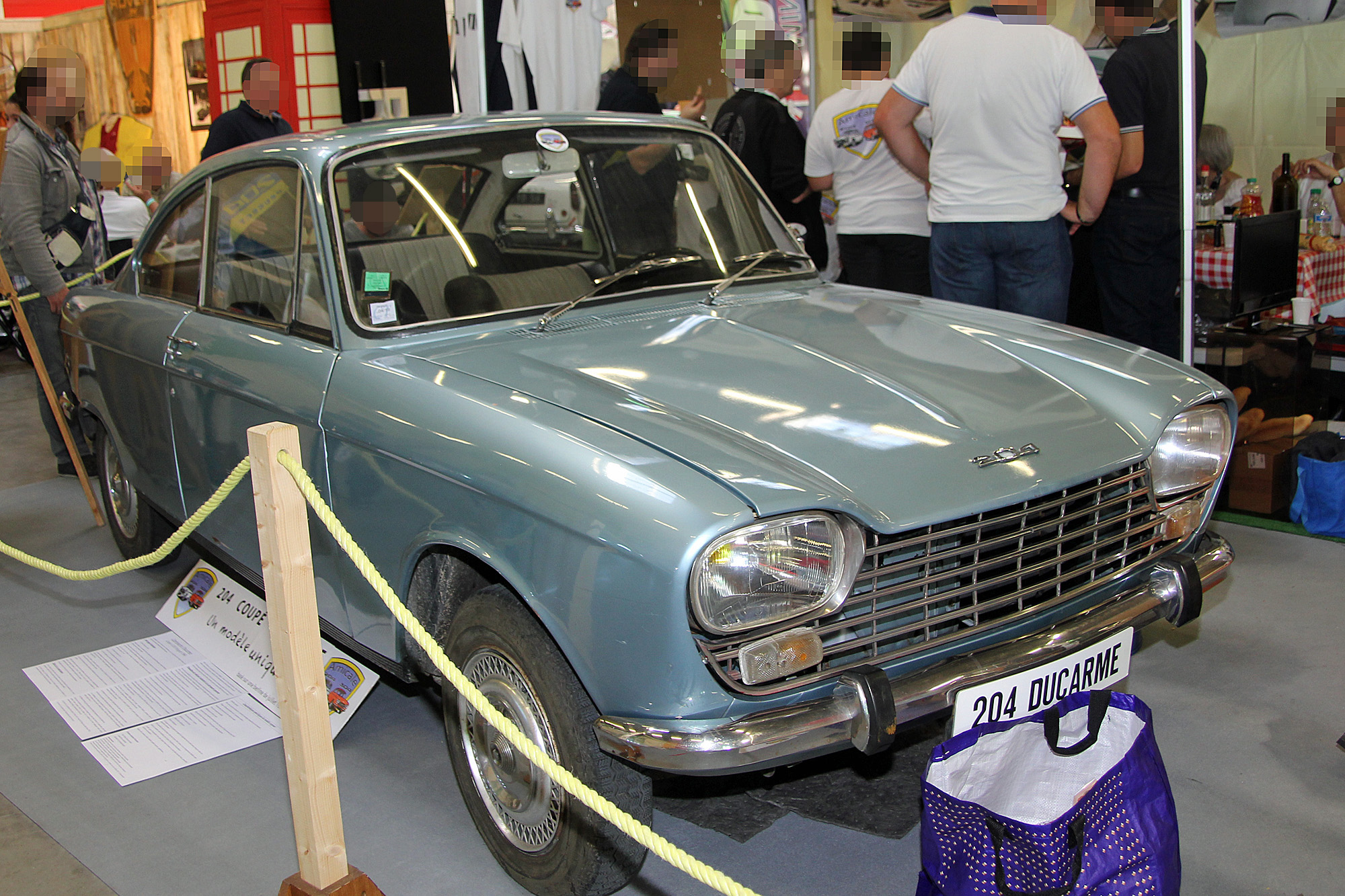 Peugeot 204 coupé Ducarme