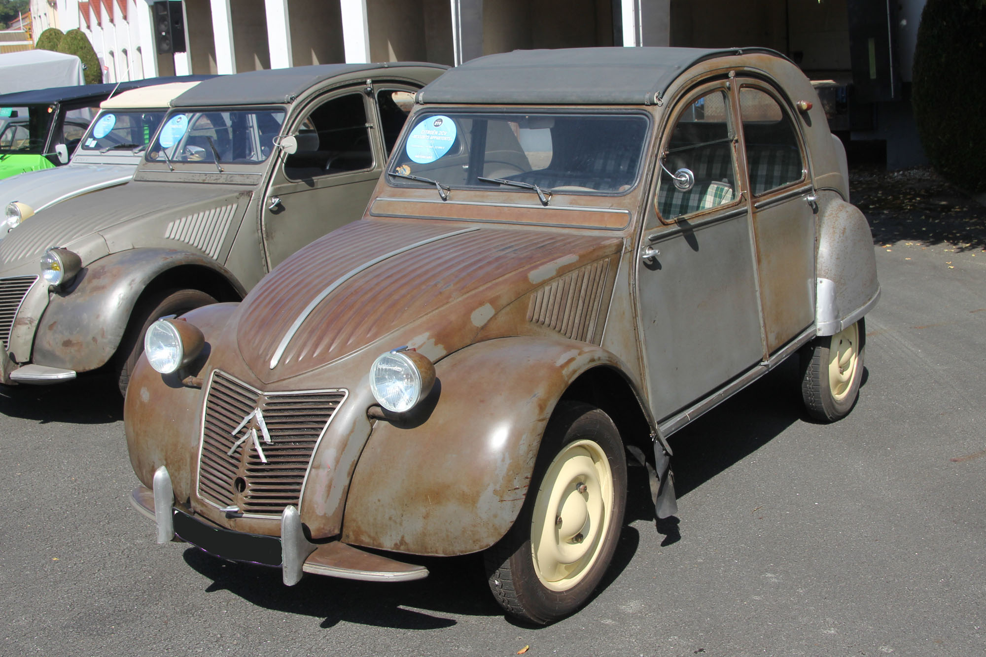 Citroën 2cv AZ ressort apparent