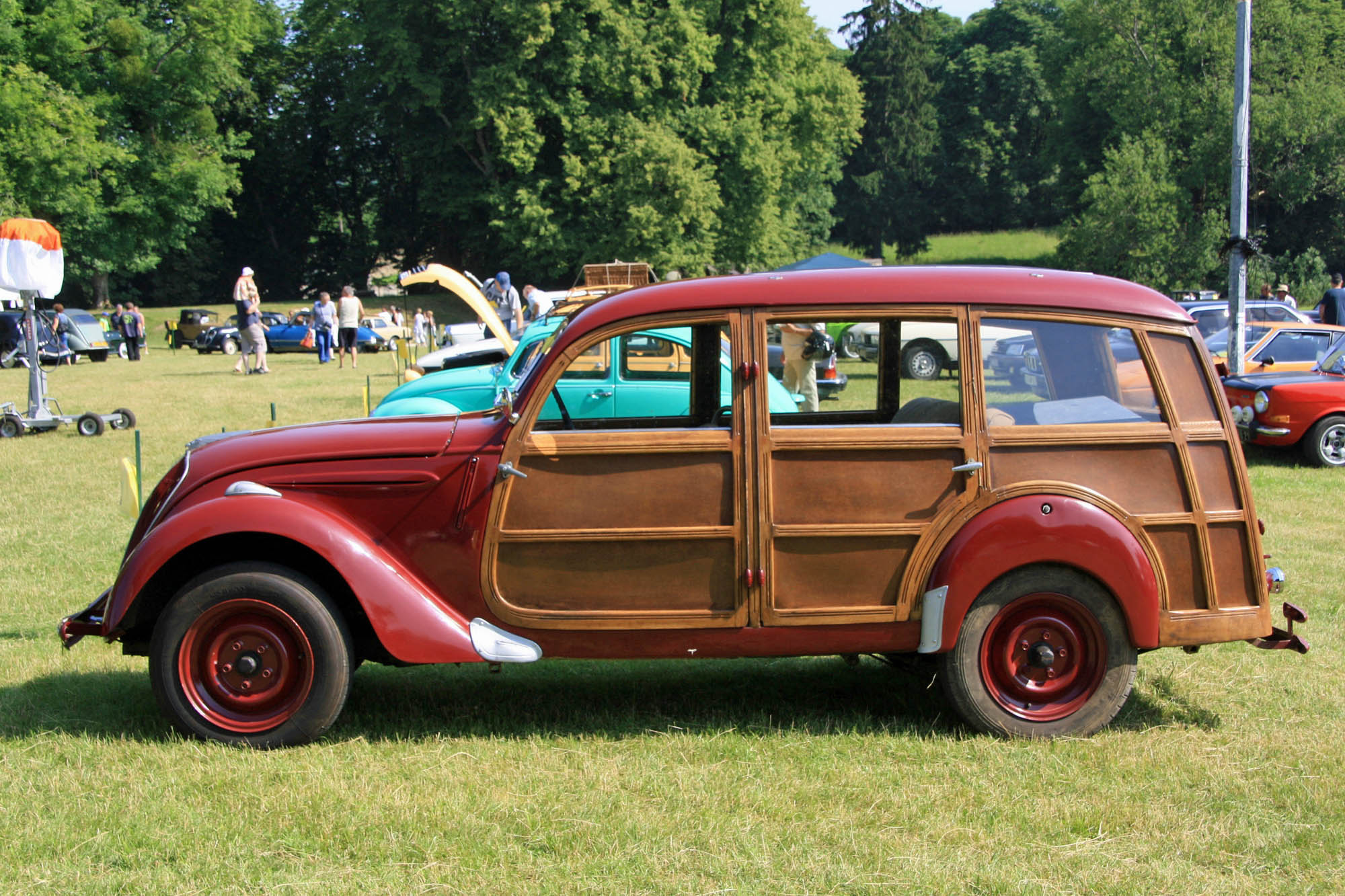 Peugeot 202 UH canadienne