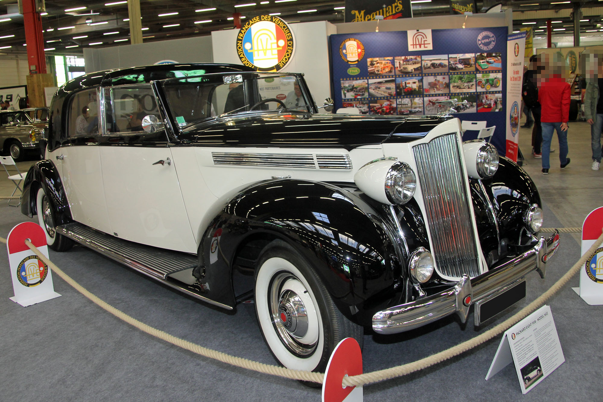 Packard Eight model 1602