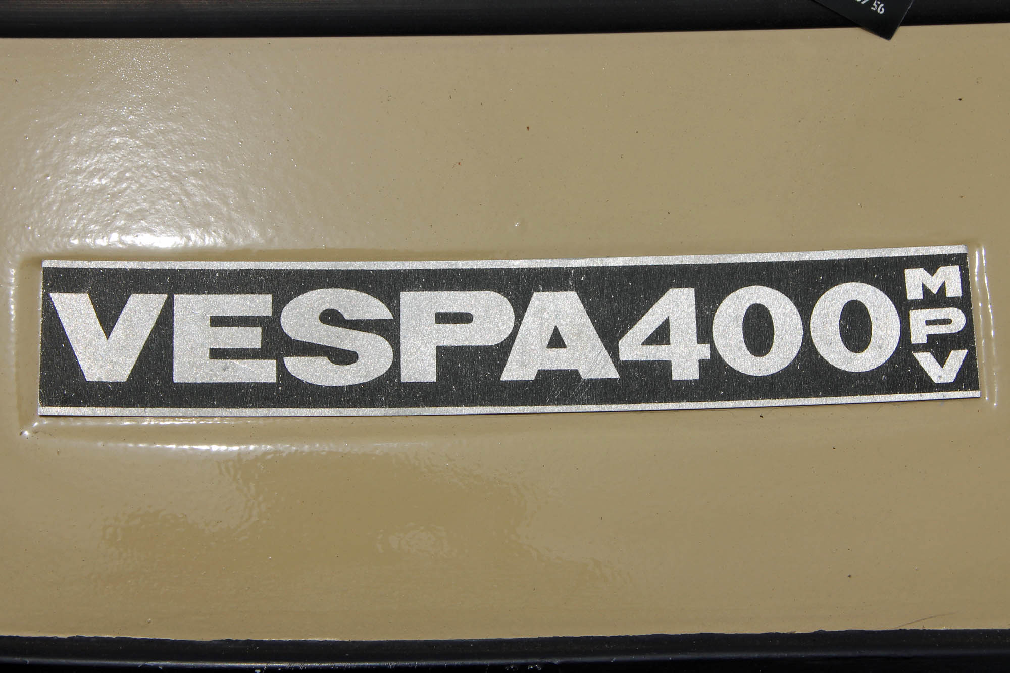 Piaggio Vespa 400 MPV