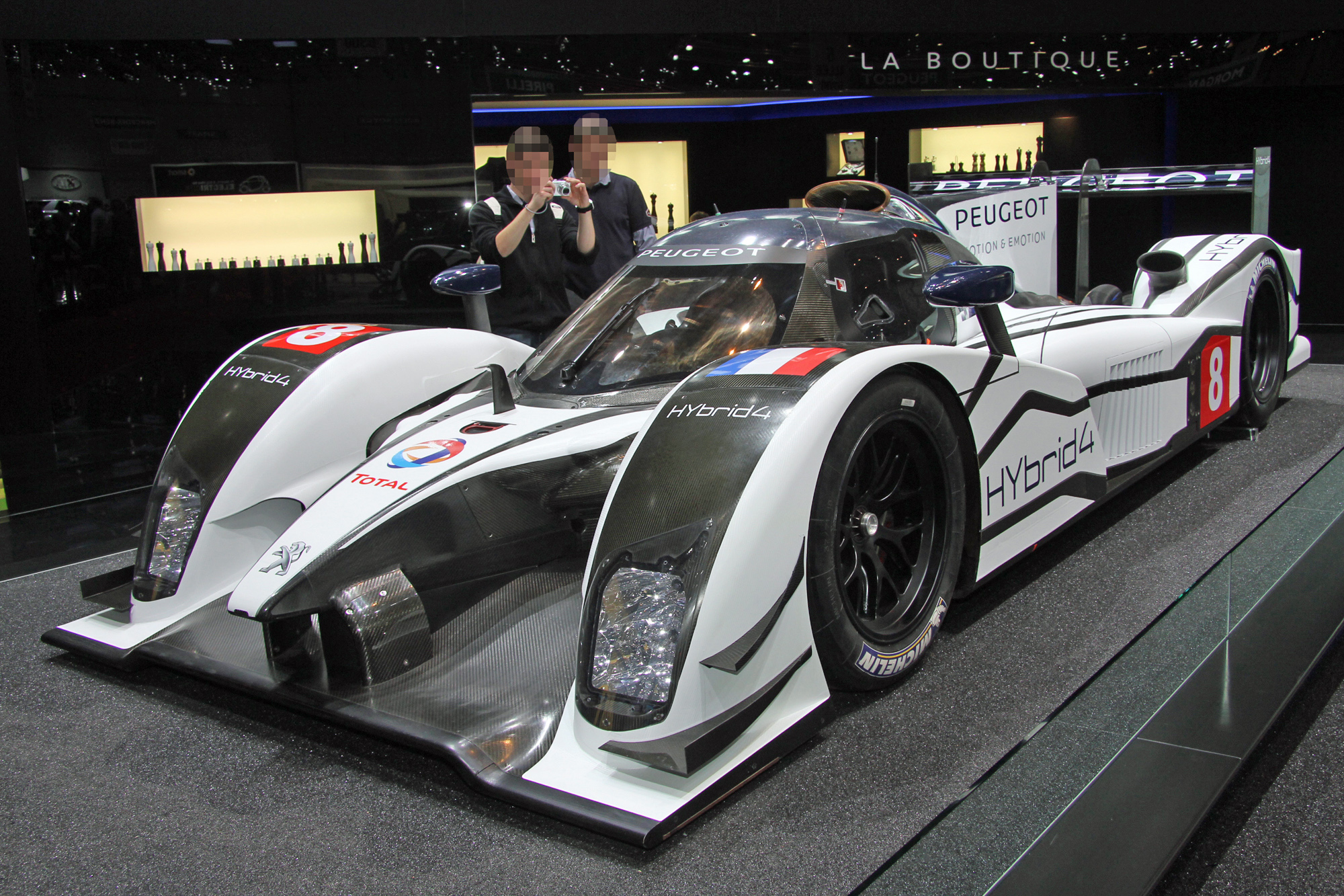 Peugeot 908
